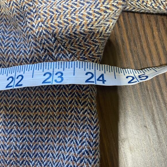 Halston Wool Blend Plaid Button Down Long Sleeve Shirt - Picture 9 of 10